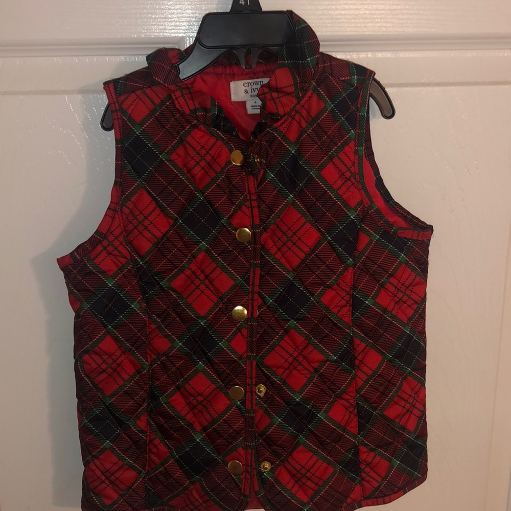 Great Condition, Barely wore, smoke pet free home. Great for Christmas